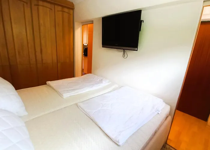 Peter Seeblick Haus Haensel Gretel Am Ossiacher See, Hallenbad, Skiarena Gerlitzen Apartament *